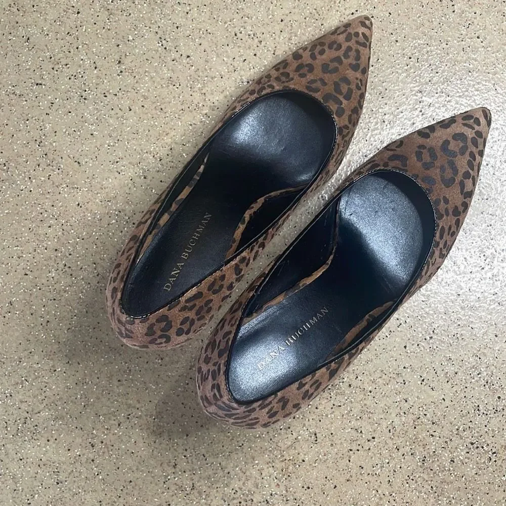 Dana Buchman Katarina Cheetah Print Suede Pumps sz 10